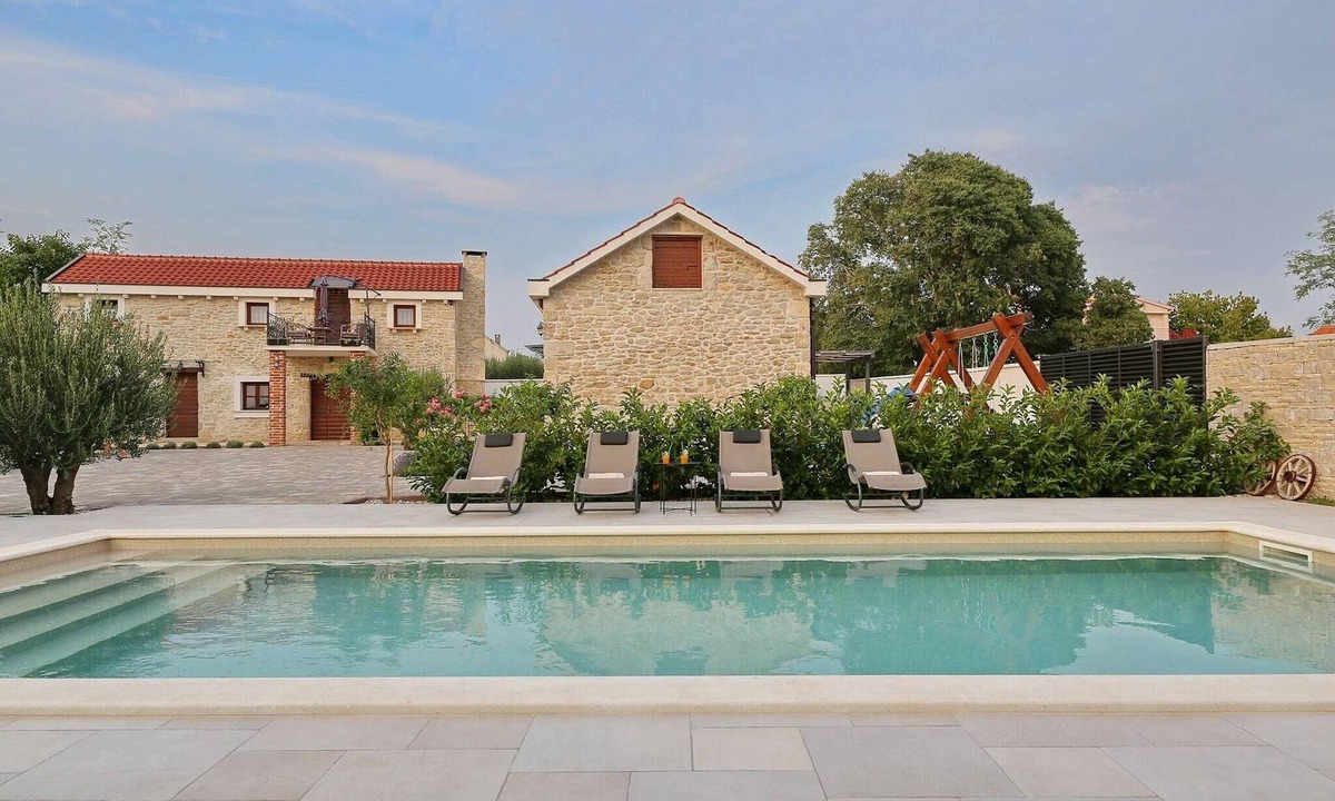 Skabrnja Villa | Villa in Prkos with Private Pool and Sea Nearby