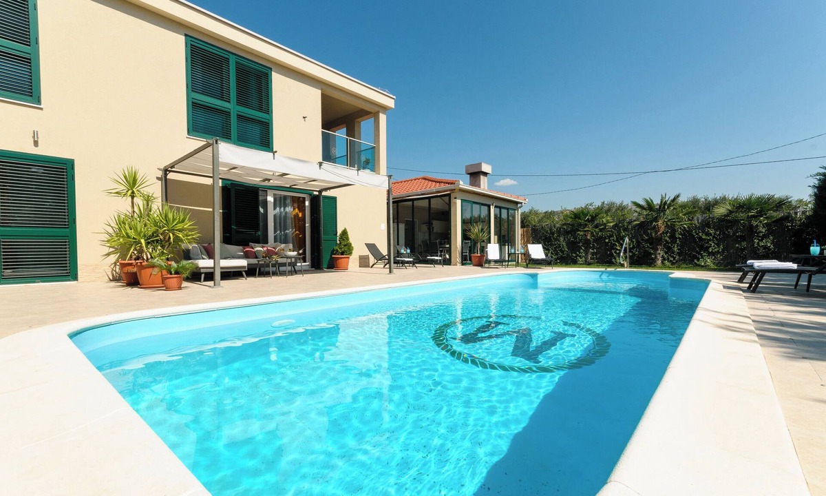 Plano House | Villa Jolanda (V1162-K1) - Plano
