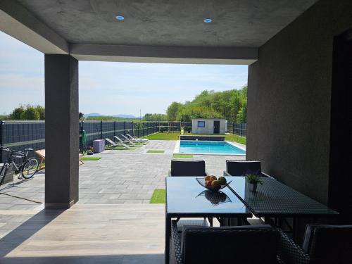 Varazdin Villa | Villa Joy with Pool,Jacuzzi,E Auto Station