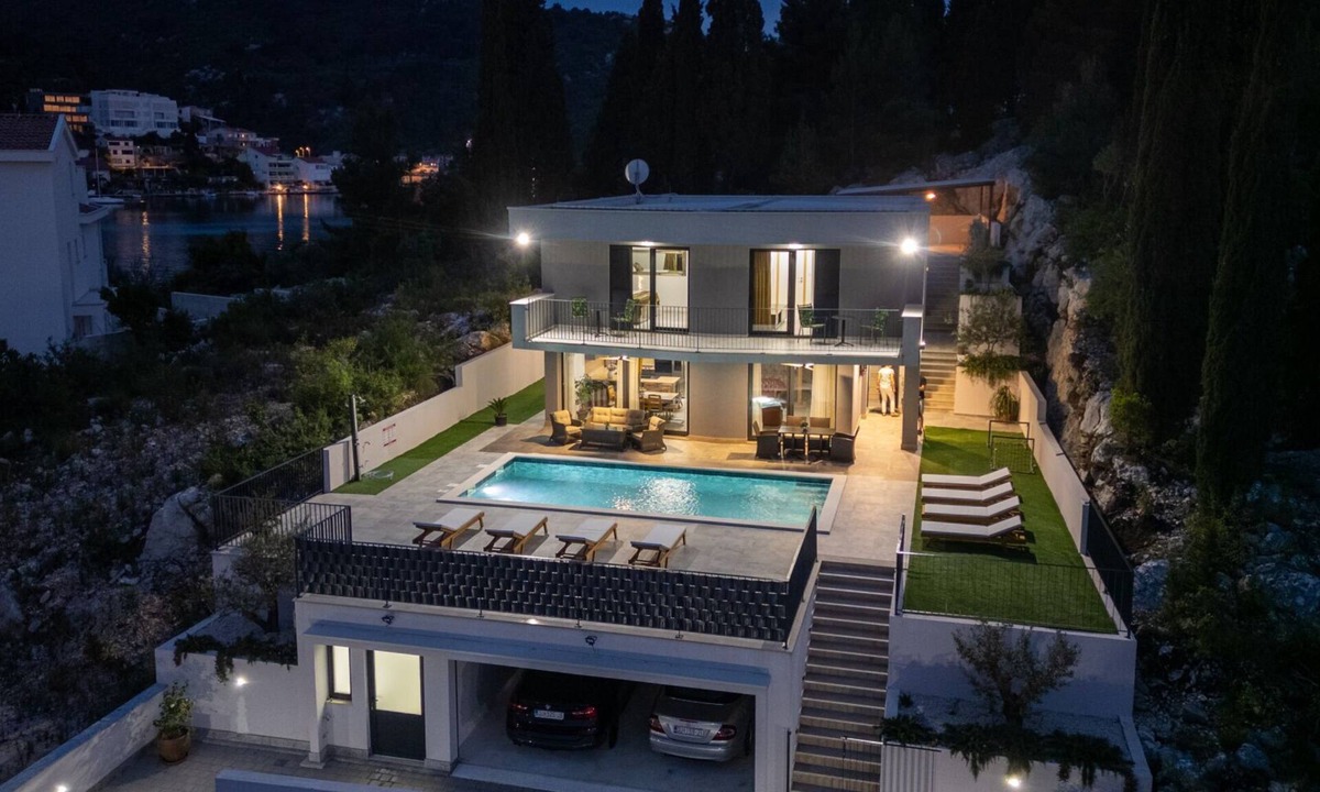 Blace Villa | Villa Juma by Villas Guide