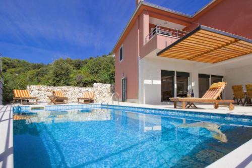 Vinisce Villa | Villa Kamelicina