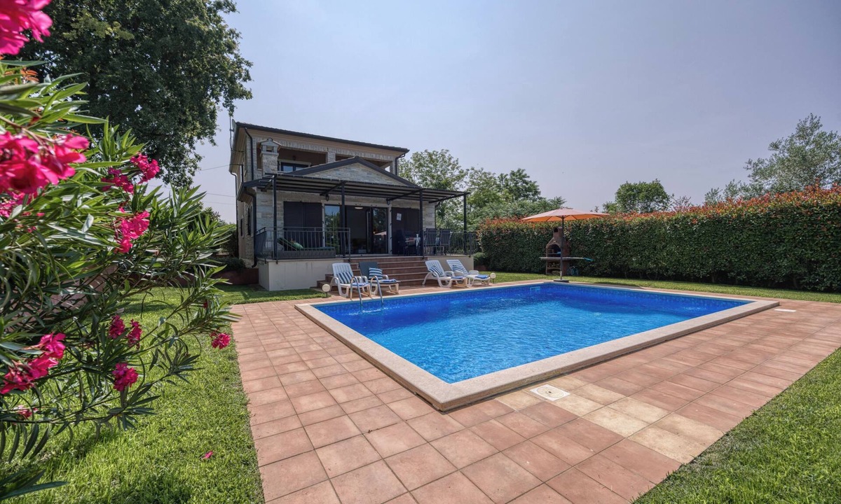 Tar Villa | Villa Kristina with Pool, Tar, Croatia