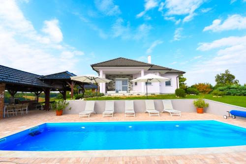 Krizevci Villa | Villa Lavanda