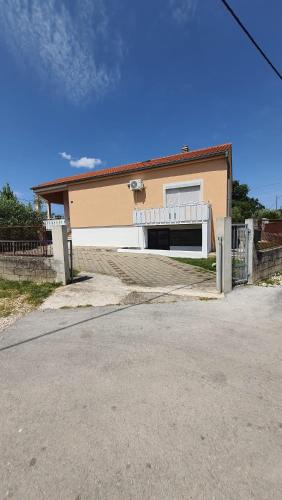 Lovinac House | Villa lavanda