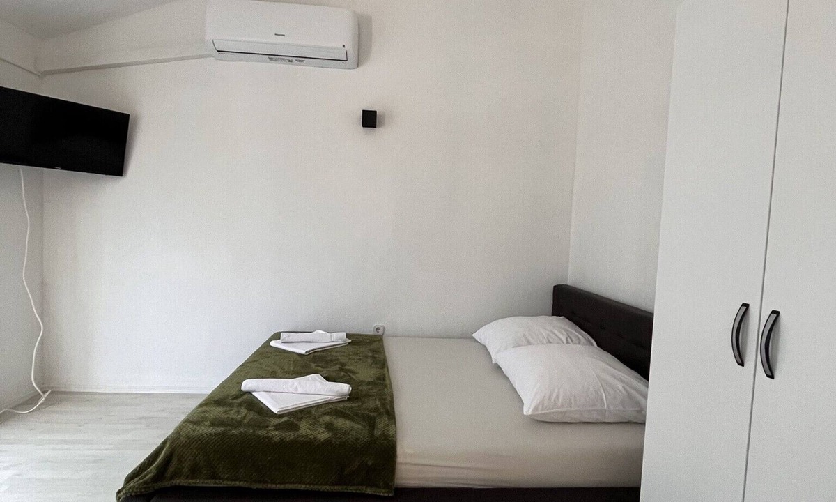 Neum Apartment | Villa Ljiljana - Studio Apartment with Terrace and Sea View A1