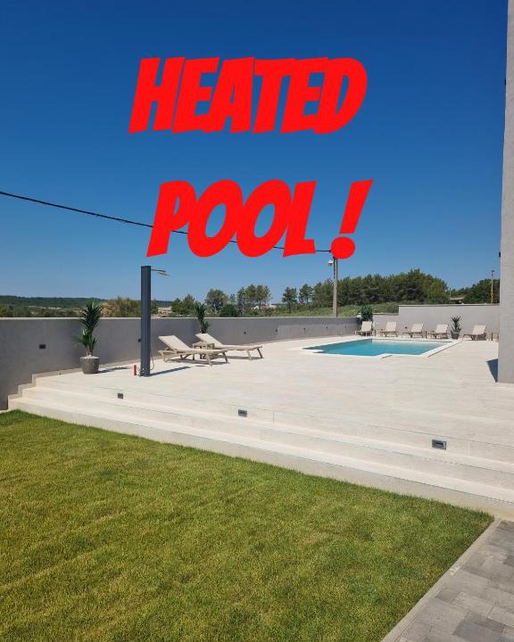 Posedarje Apartment | Villa Madison, Spacious Sea View Apartments Near Zadar with heated pool