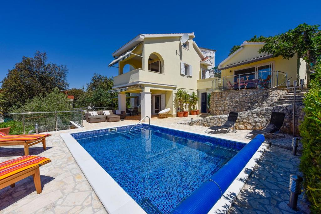 Okrug Donji Villa | Villa Magdalena