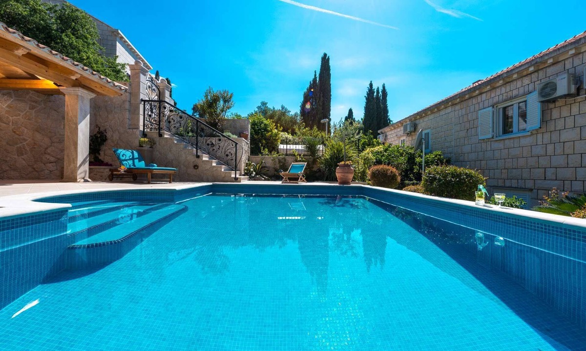 Cavtat Villa | Villa Magnifique - luxury villa close to the beach for 13 guests by MyWaycation