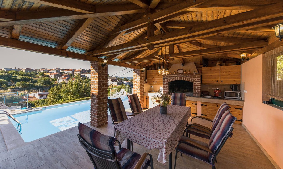 Komoseva House | Villa Magnolia (V0731-K1) - Mali Iz - island Iz