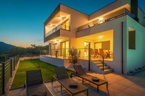 Draga Bascanska Villa | Villa Marina with a Pool