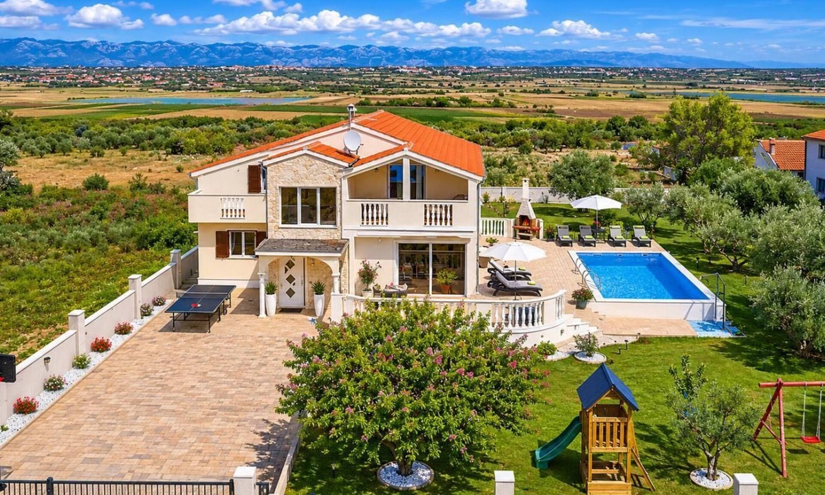 Sikovo Villa | Villa Maslina - Four Bedroom Villa, Sleeps 8