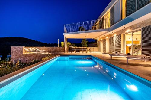 Zman Villa | Villa Mezano -heated pool & e-bikes