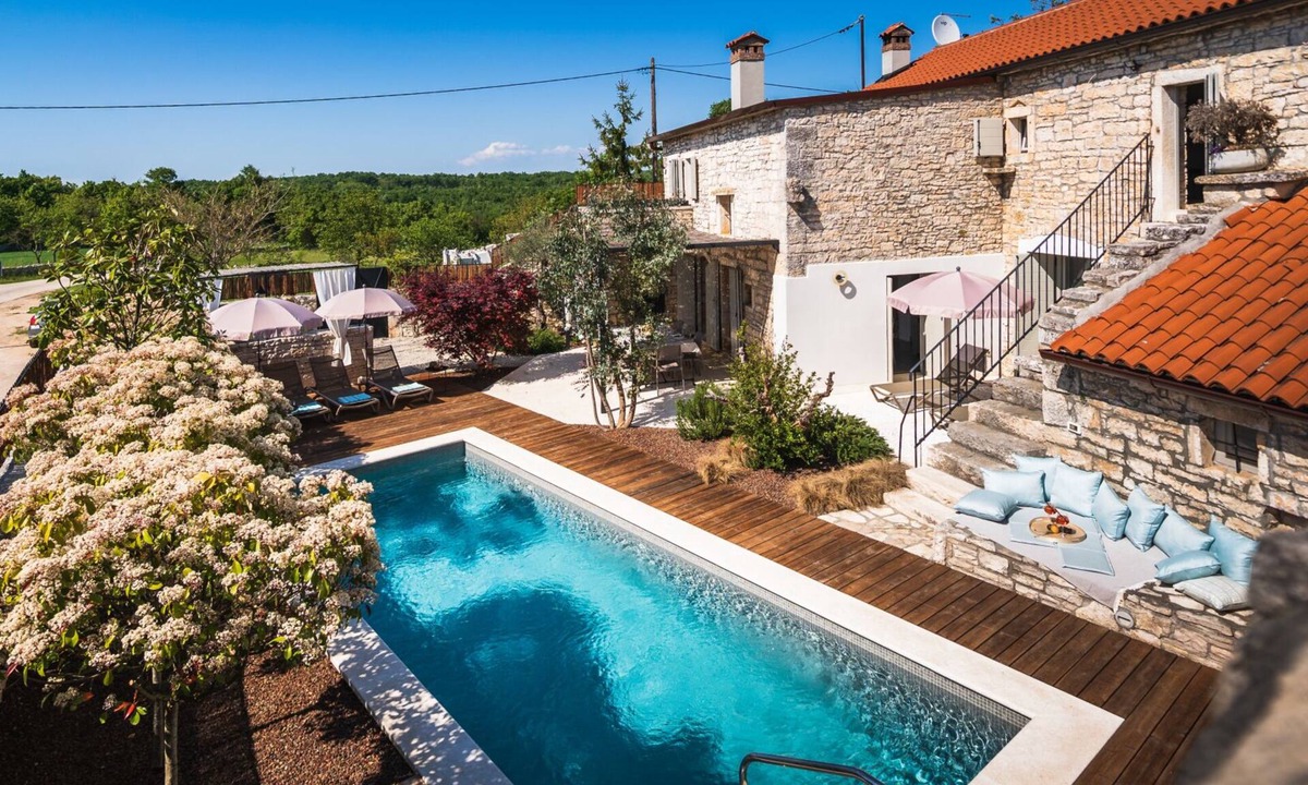 Zminj Villa | Villa Nar by Villas Guide