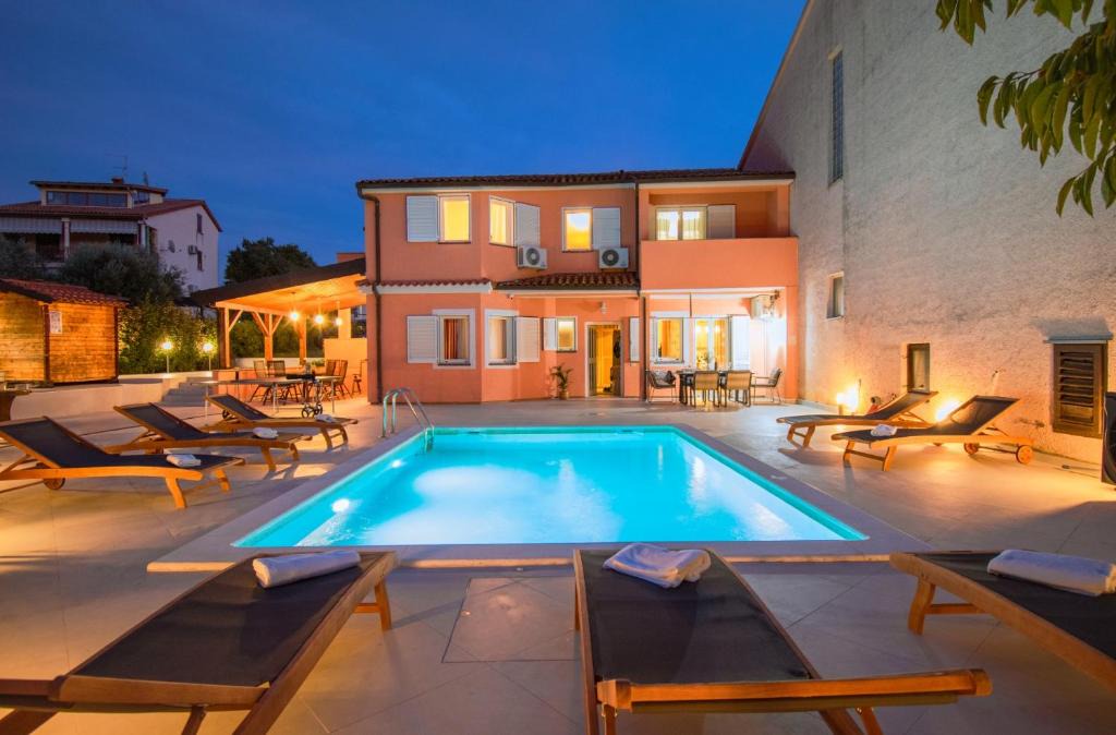 Stinjan Villa | Villa Natalia near the Sea - by Istrabook