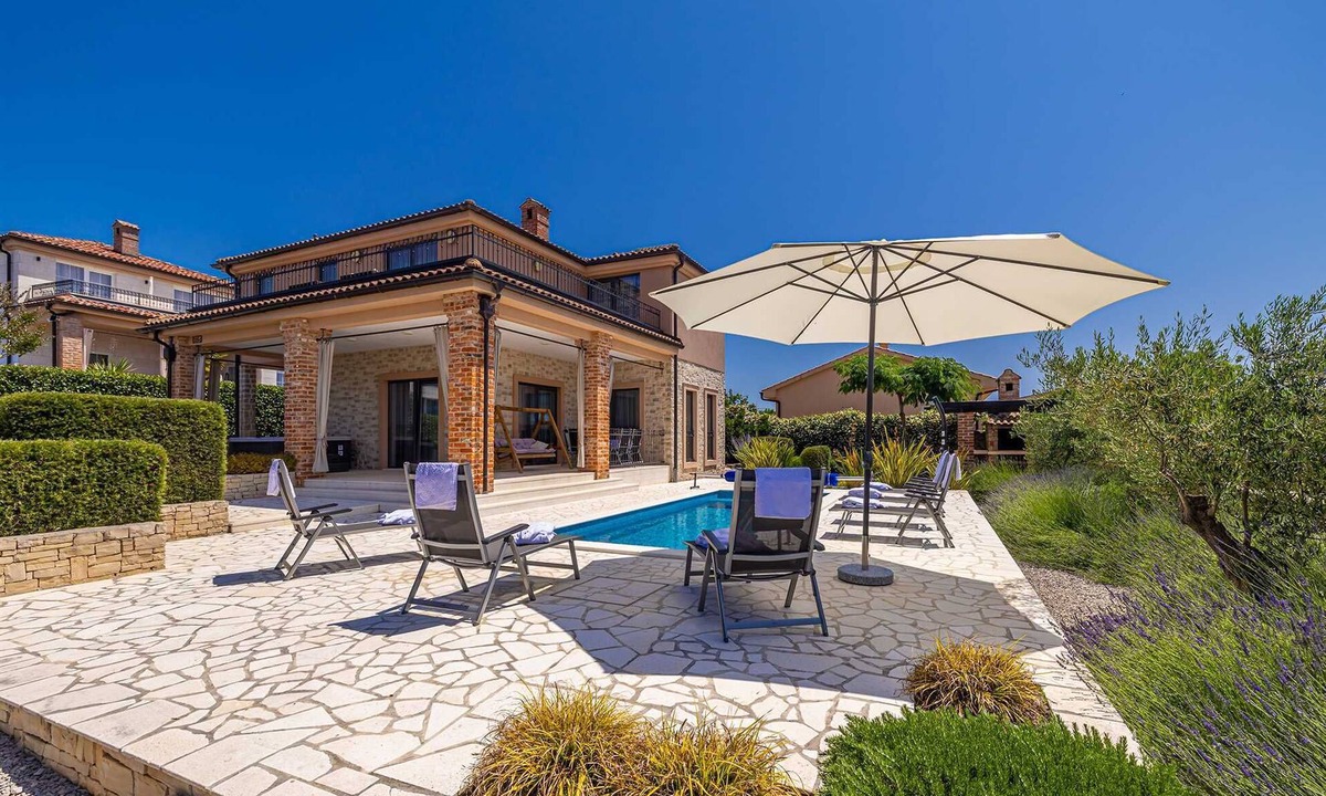 Milohnici House | Villa NATHALIE with private pool, jacuzzi and outdoor sauna