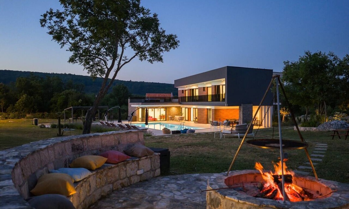 Sinj Villa | Villa Nella Foresta with private 66sqm heated pool, Whirlpool, Tennis court, Gym, Billiards, 4 en-suite bedrooms