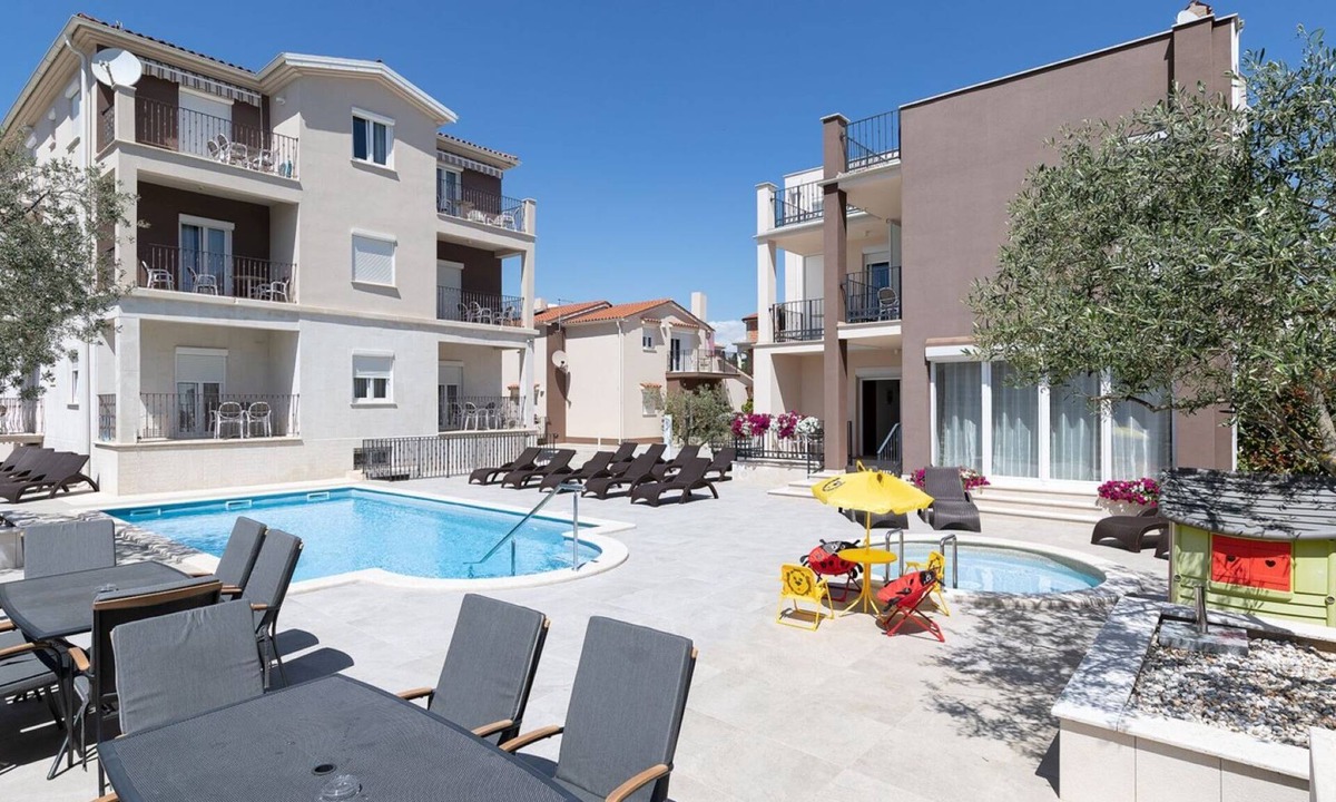 Valbandon Apartment | Villa Nina - apartment Sea view 32 by Villas Guide