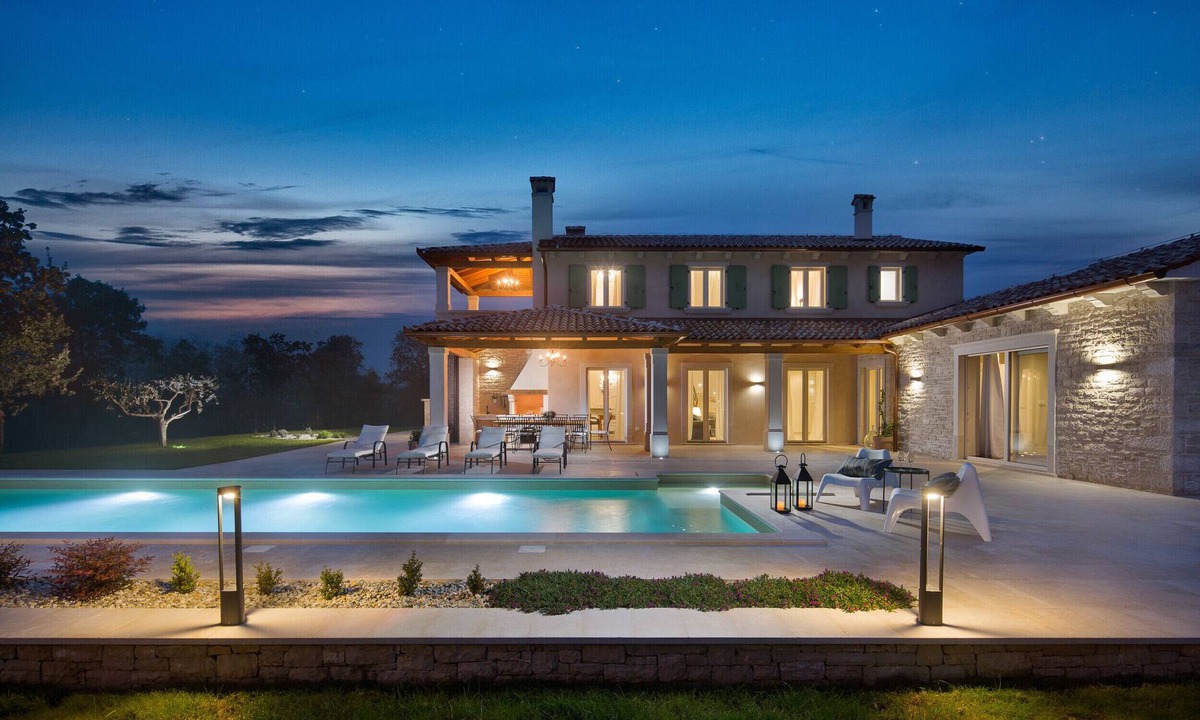Tinjan Villa | Villa Ovi
