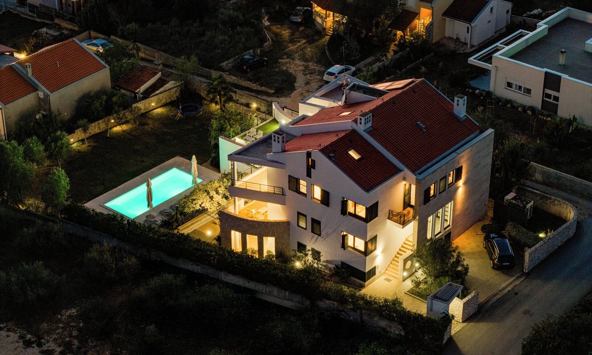 Diklo Villa | Villa Paradise in Zadar with 6 bedrooms, pool and gaming room