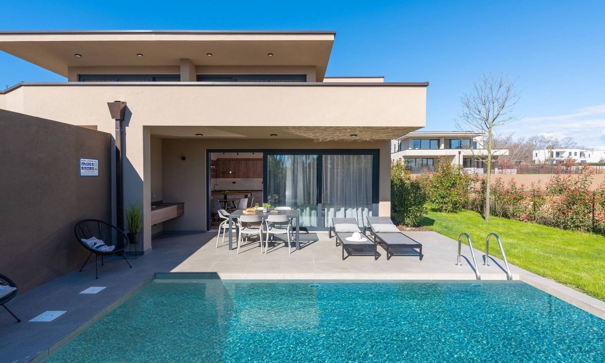 Karigador Apartment | Villa Querchus Apartment 9 with private Pool by Interhome