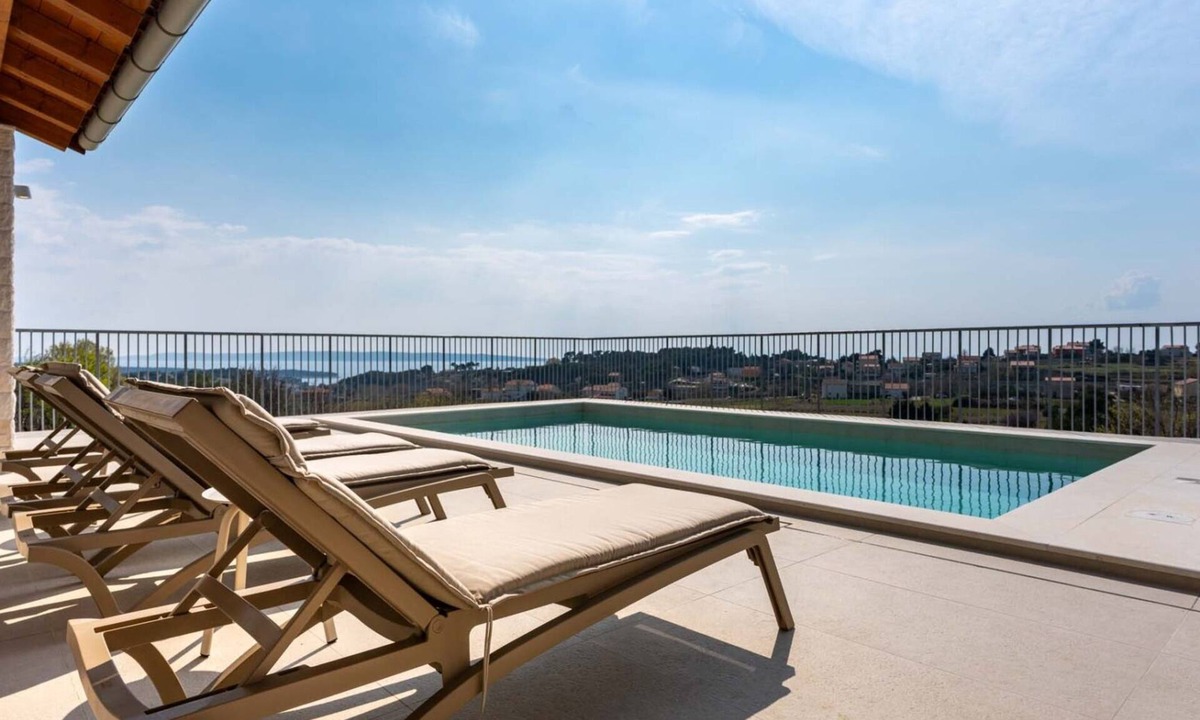 Mundanije Villa | Villa Rabella – luxury by Villas Guide