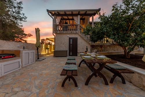 Zdrelac Villa | Villa Roko - Luxury Villa 60m from beach!