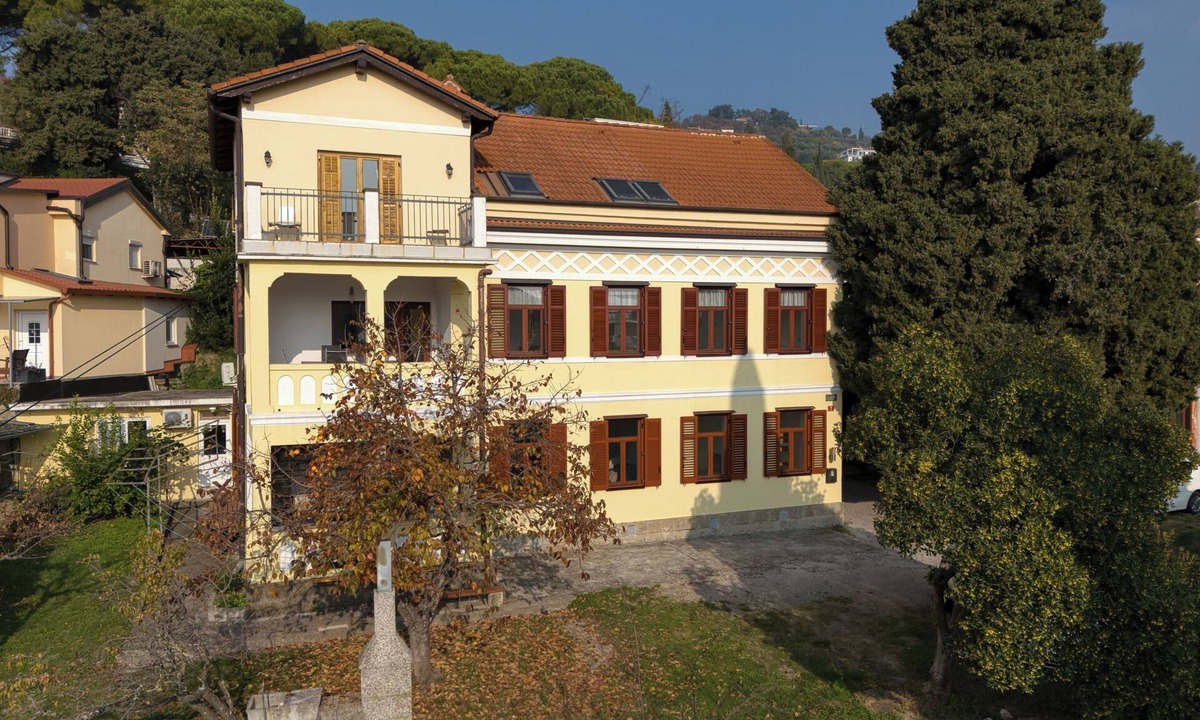 Portoroz Apartment | Villa Roma Portorose Classic - 250m to beach, Portorož, Slovenia
