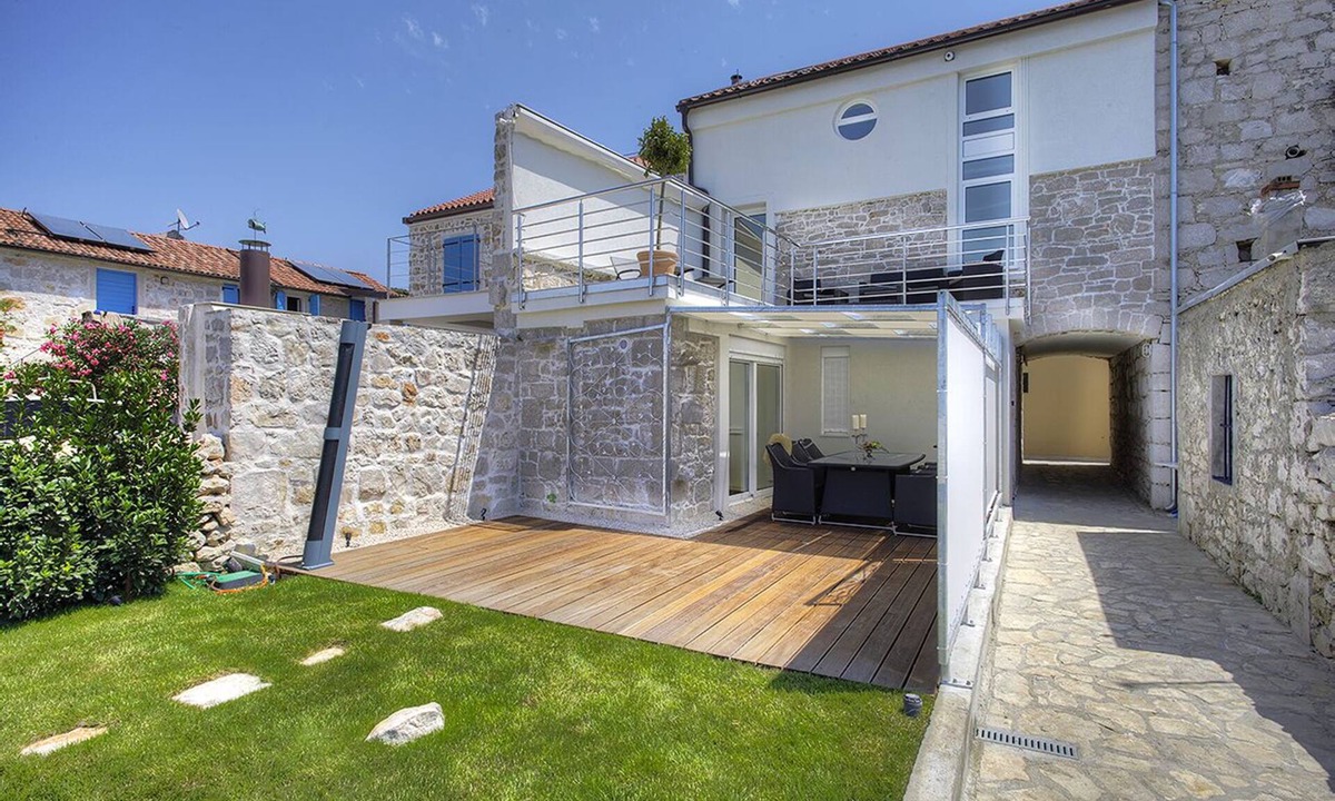 Betina Villa | Villa Sailor's Delight - Waterfront Villa With Spectacular View Of Adriatic Sea