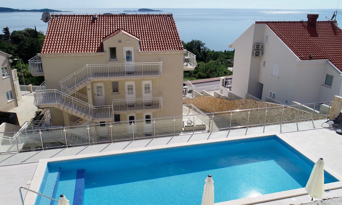 Plat House | Villa Samba - Double Room with Balcony and Sea View