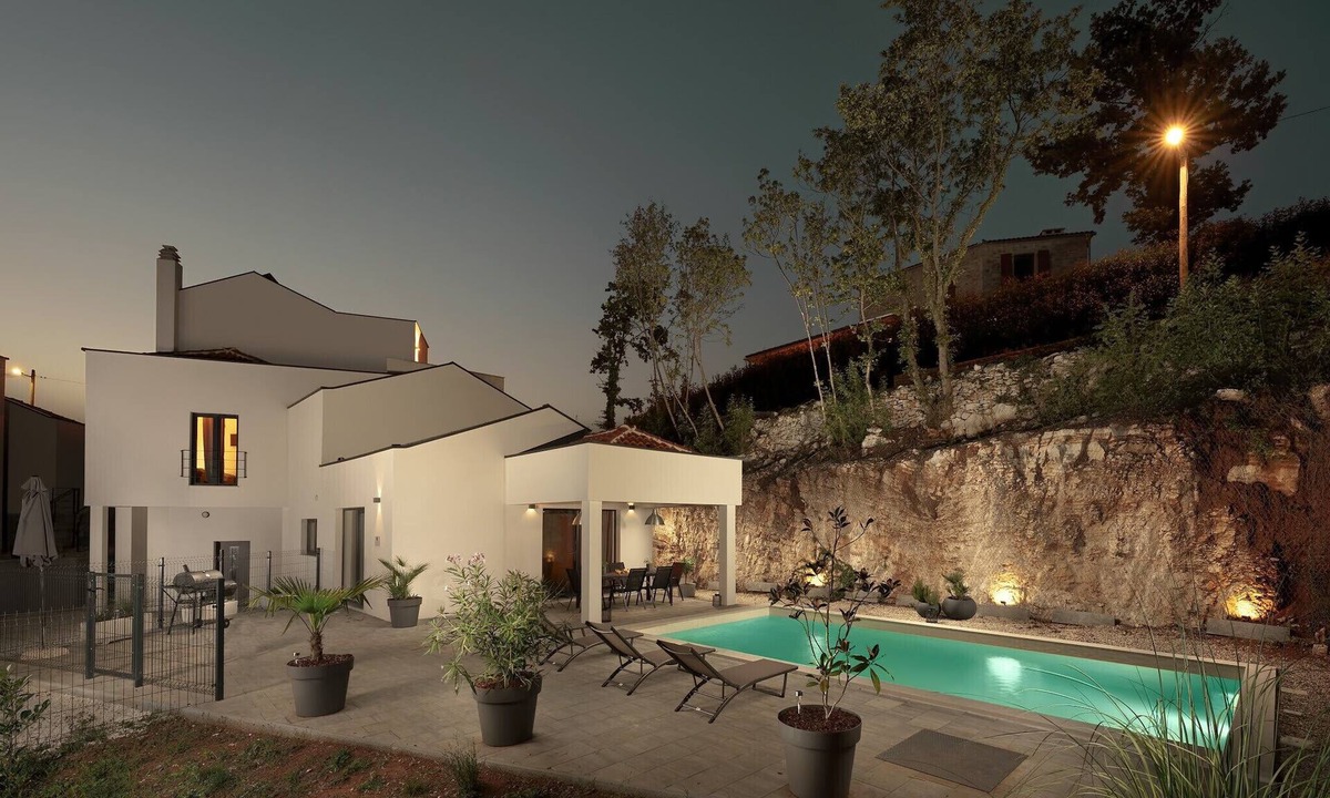 Divsici Villa | Villa San Polo Max near Pula up to 8 people with heated pool & pet friendly