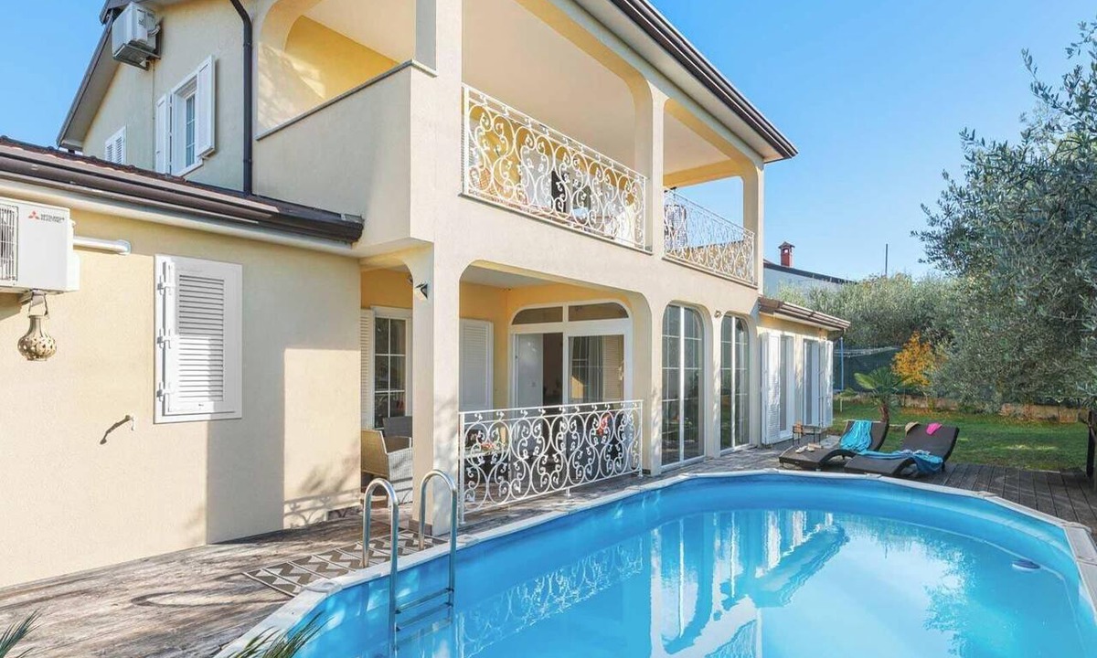 Nova Vas Villa | VILLA SEABIRD Holiday House with Private Pool