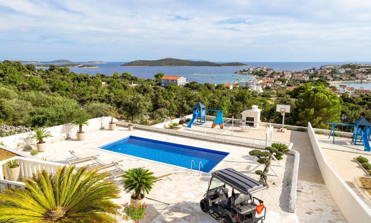 Sevid Villa | Villa Sevid - Three Bedroom Villa, Sleeps 6