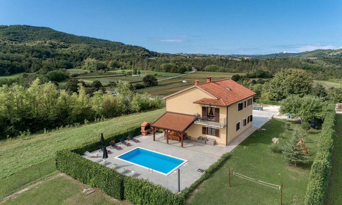 Pazin Villa | Villa Sofia with Private Pool
