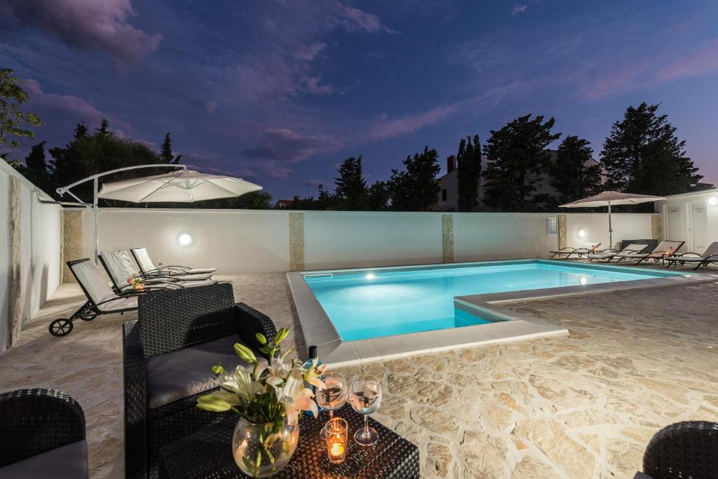 Zrce Apartment | Villa Star 2 luxury apartment with a pool