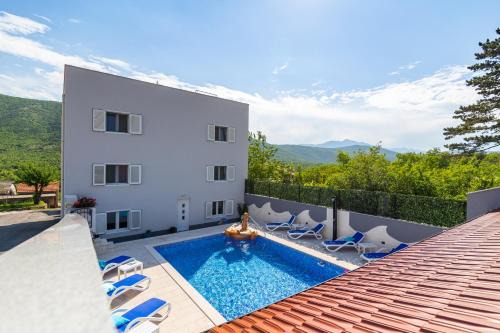 Slivno Villa | VILLA STARS HILL WITH HEATING POOL and JACUZZI - MAKARSKA