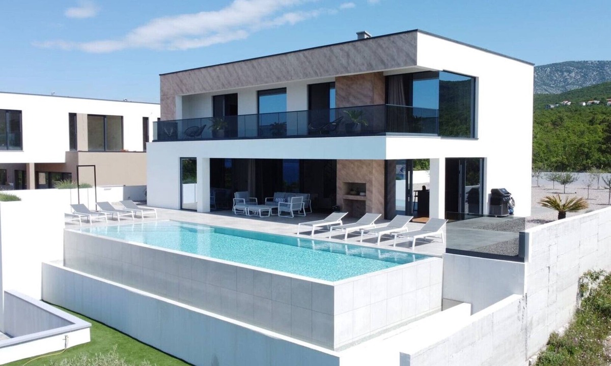 Jadranovo Villa | Villa Staza valova - luxury villa near the beach, offers heated pool and amazing sea view