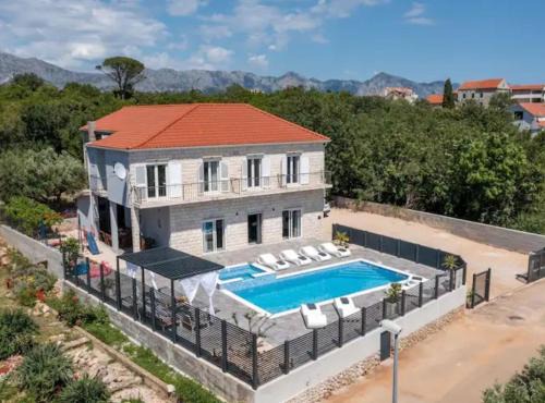 Sucuraj Villa | Villa Stipea