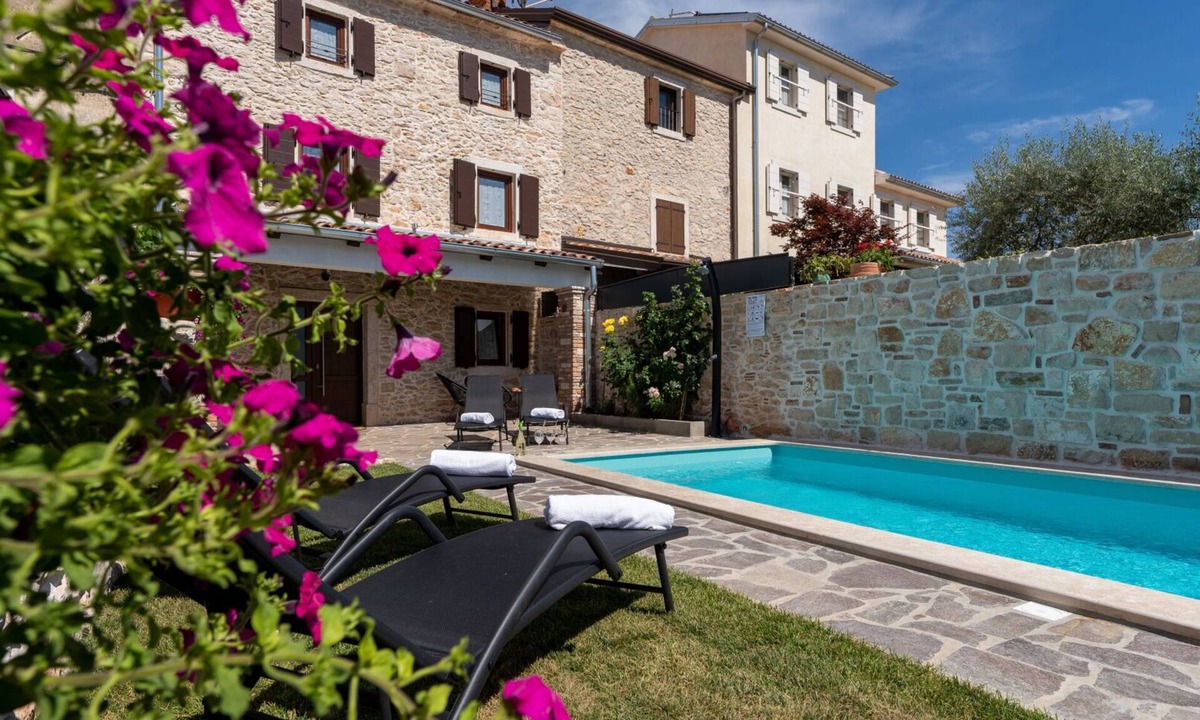 Cepljani Villa | Villa Stone House by Villas Guide