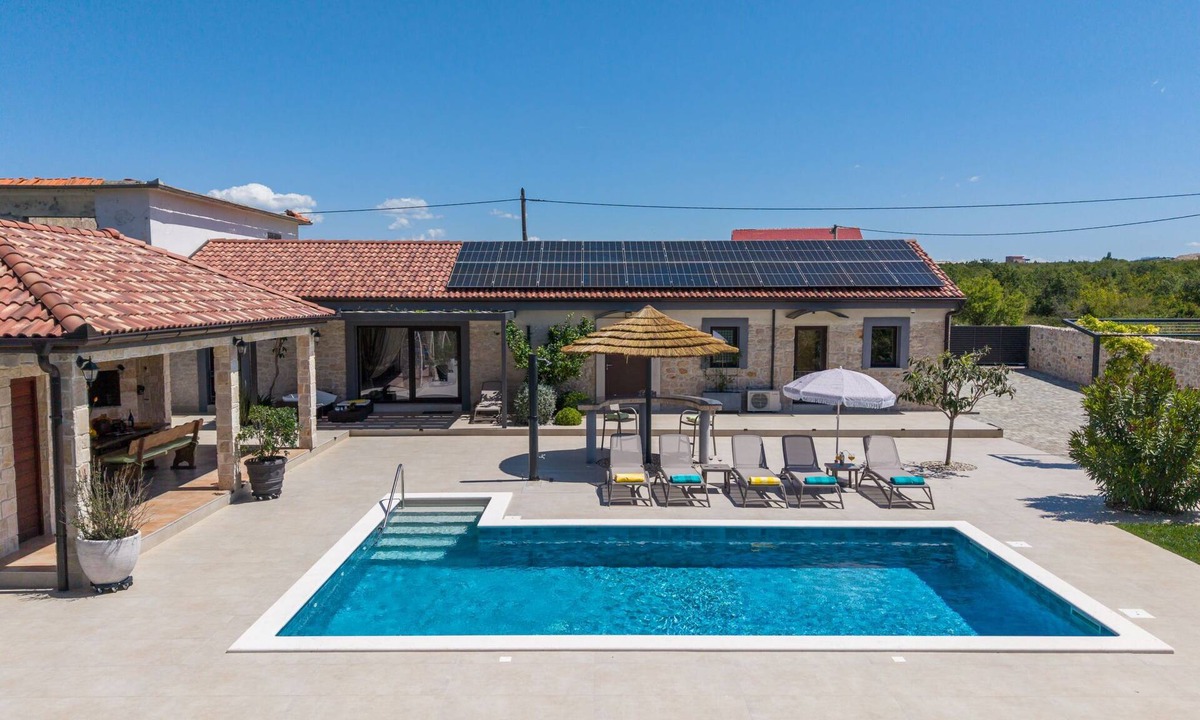Zemunik Donji House | Villa Tanja by Interhome