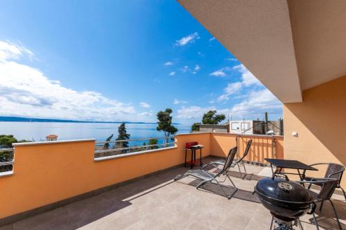 Jesenice Apartment | Villa Tomaš - Sea View Apartments