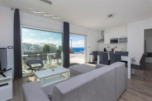 Susica Apartment | Villa Top of Murter, three bedroom apartment