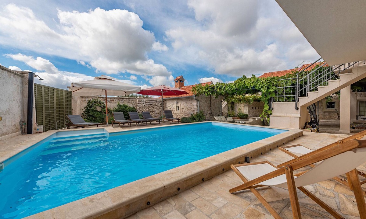 Benkovac Villa | Villa Torine ZadarVillas