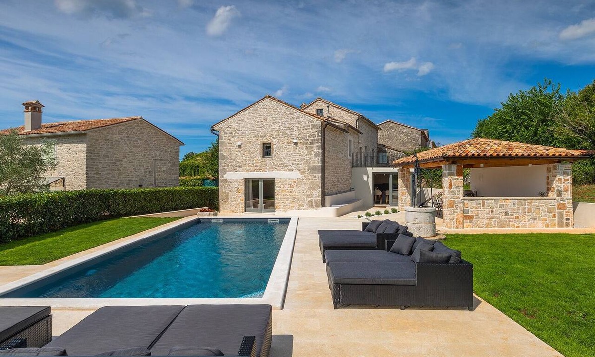 Vosteni Villa | Villa Treori by Villas Guide