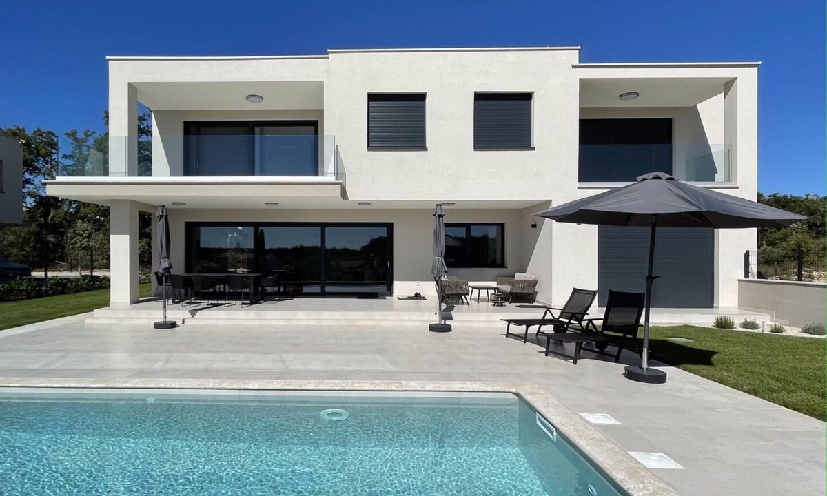 Karigador Villa | Villa Valenina with heated pool in Croatia, 300 metres from the sea.