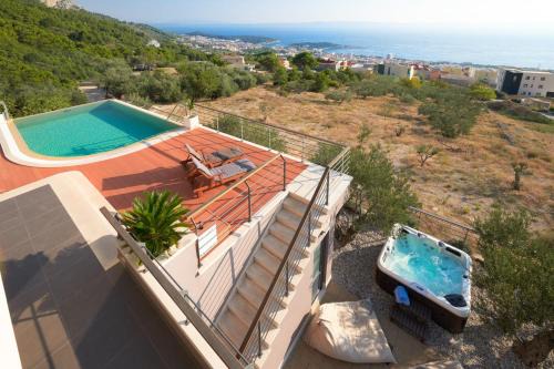 Veliko Brdo Villa | Villa View a luxury villa in Makarska, heated private pool, jacuzzi, gym