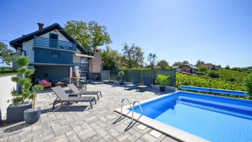 Donji Martijanec Villa | Villa Vinea by Villas Guide