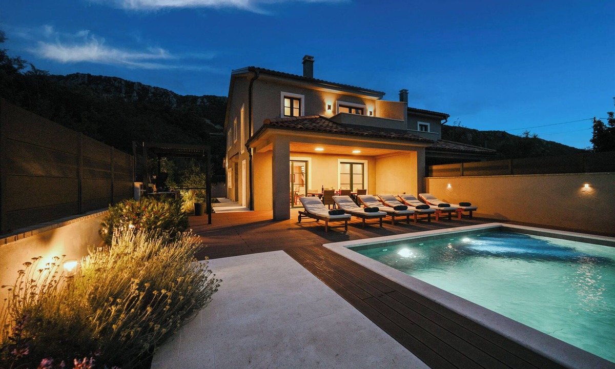 Bribir Villa | Villa with heated pool sourranded with nature near Crikvenica