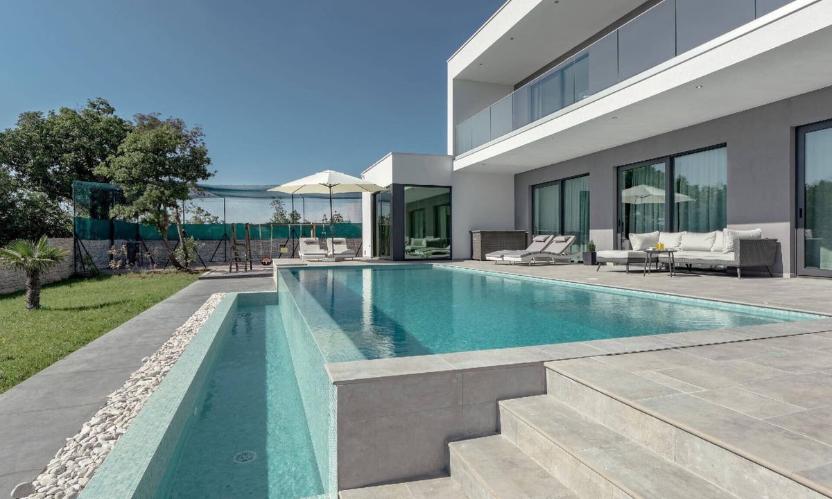 Stokovci House | Villa with large infinity pool - free charging station
