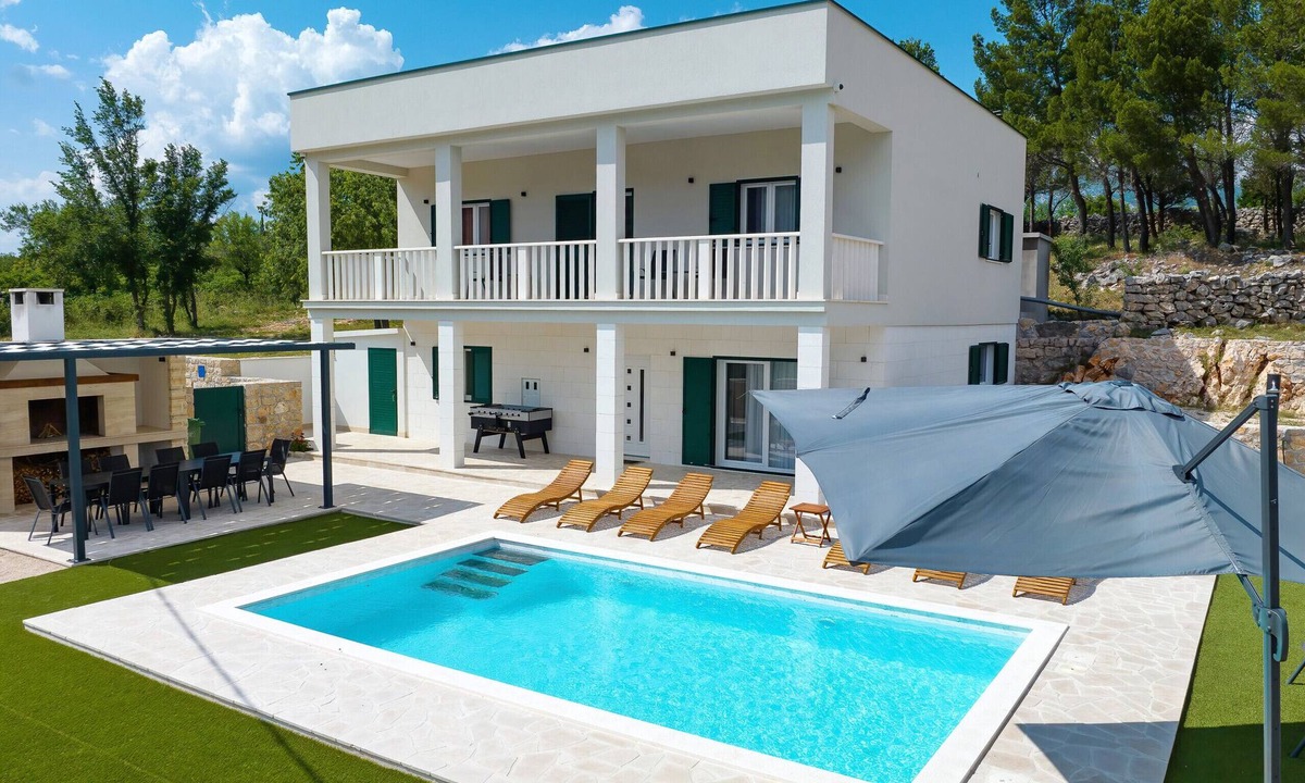Krusevo Villa | Villa Zrmanja with Heated Pool