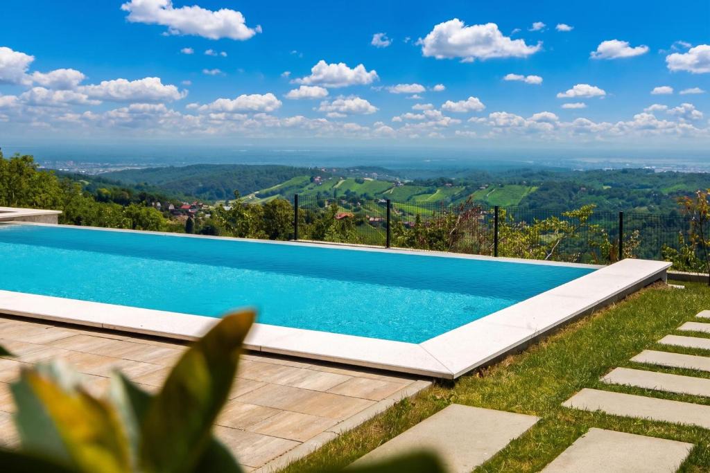 Breznik Plesivicki Villa | Vineyard Panorama Villa With Pool And Sauna
